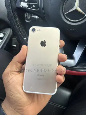 Apple iPhone 7 32 GB Gold