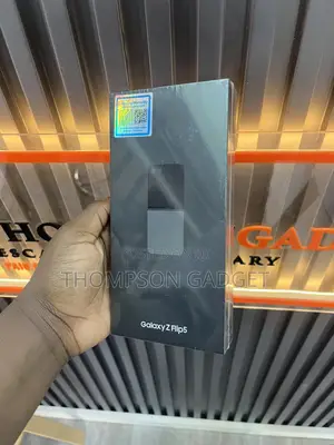 New Samsung Galaxy Z Flip5 256 GB