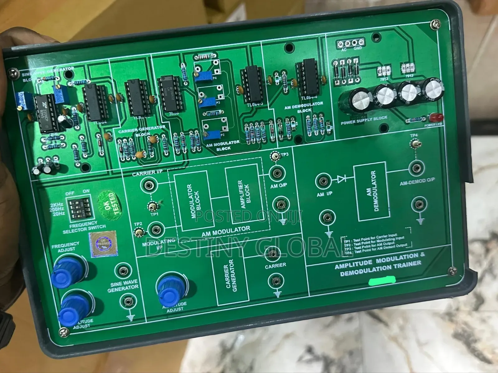 Amplitude Modulation Demodulation Trainer