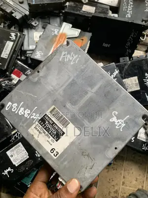 2005 Toyota Avensis Brain Box Ecu Mt 89661-05631