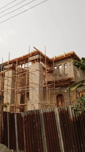 5bdrm Duplex in Spibath, Owerri for sale