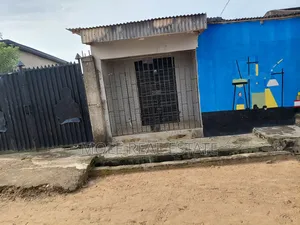 4 Acers B/4 Danco Satation Lagos Ibadan Expressway
