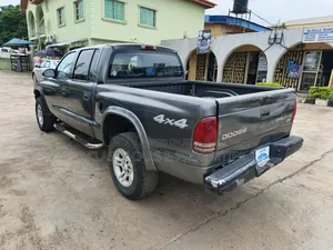 Dodge Dakota Club Cab 4x4 SLT Plus 2004 Gray
