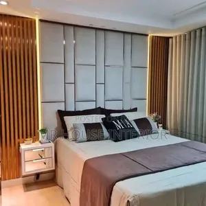 Luxury 6x6 New Wall Panel Padded Bed