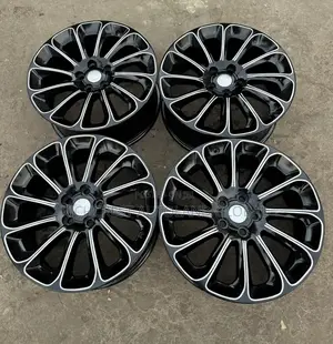 20 Inches Rim Size for All Range Rover Sports .