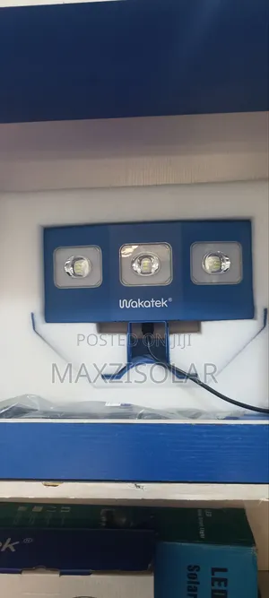 Brand New 300 Watts Wakatek Flood Light