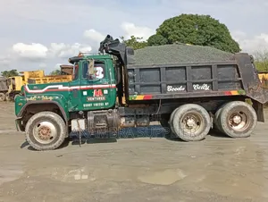 Premium Granite Chippings Supply – Quality You Can Trust 