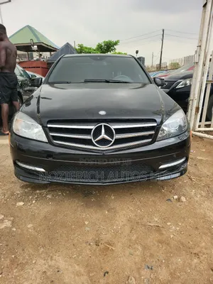 Mercedes-Benz C300 Luxury 4Matic Sedan AWD (3.0L 6cyl 7A) 2011 Black