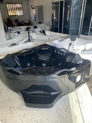 4 Handle Jacuzzi