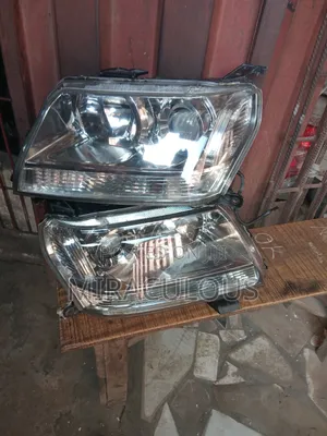Headlight Suzuki Vitara 2008,2010 Model