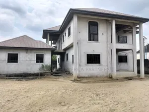 5bdrm Duplex in Off Sars Rd,Near for sale