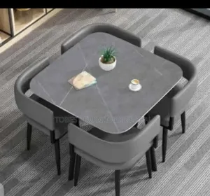 4 Seaters Dining Table