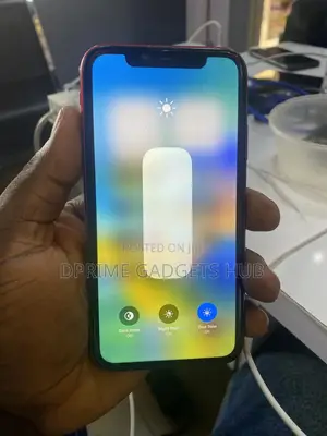 Apple iPhone 11 64 GB Red