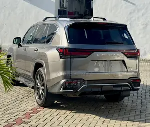 Lexus LX 600 2022 Gray