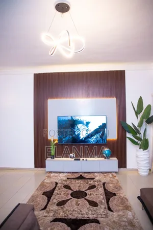 3 Bedrooms Apartment