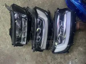 Set Headlamp Land Cruiser 2022