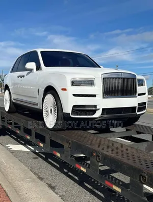 Rolls-Royce Cullinan Base 2021 White