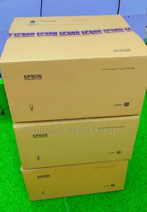 Brand New Epson Projector Eb-X39 Home Cinema and Daylight Projector