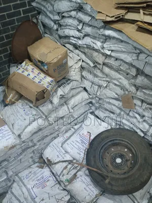 Bags Of Quantum And Eagle Common Wire Nails