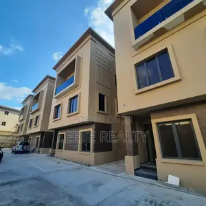 5bdrm Townhouse/Terrace in Jabi for sale