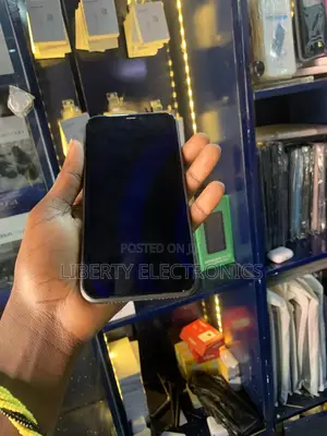 Apple iPhone 11 64 GB Black