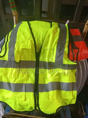 Reflective Jacket With 4 Pockets
