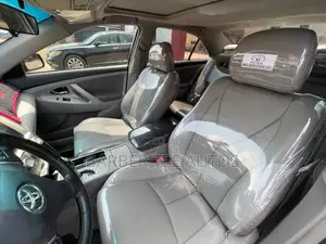 Toyota Camry SE V6 4dr Sedan (3.5L 6cyl 6A) 2011 Black