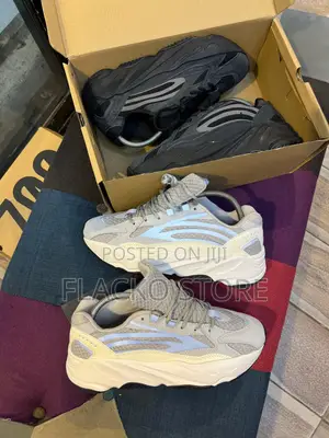 Original Yeezy Boost 700 V2 Sneakers