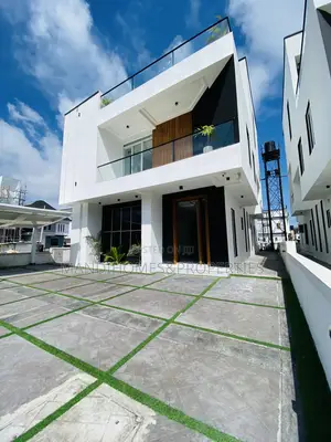 5bdrm Duplex in Lekki for sale