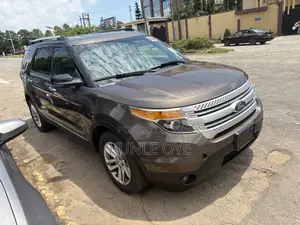 Ford Explorer Base 4dr FWD (3.5L 6cyl 6A) 2013 Brown