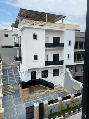 5bdrm Townhouse/Terrace in Guzape District for sale