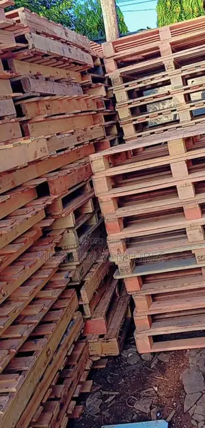 Foreign Pallet Bed Display Wood