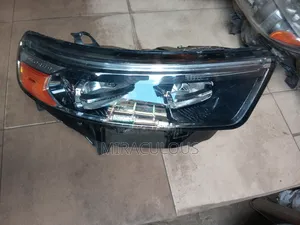 Headlight Ford Explorer 2020 Set