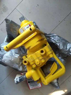 Iw16 Hydraulic Impact Wrench.