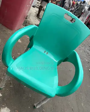 Plastic Armrests Chair