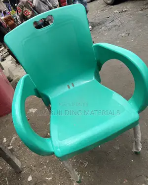 Plastic Armrests Chair