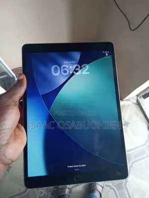 Apple iPad Air (2019) 64 GB Black