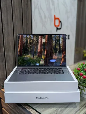 Laptop Apple MacBook Pro 2021 M1 16GB Apple M1 Pro SSD 1T