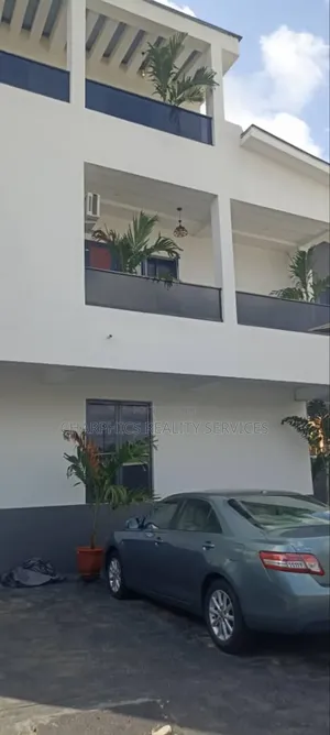 4bdrm Duplex in Surulere for sale