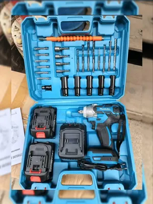 Cordless Impact Wrench Kit