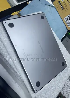 Laptop Apple MacBook Pro 2021 M1 16GB Apple M1 Pro SSD 1T