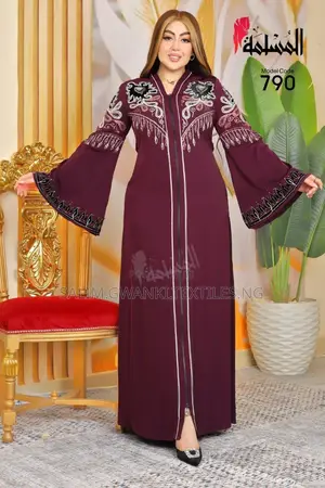 “Elegant Abayas for Sale – Great Prices, Multiple Photos!”