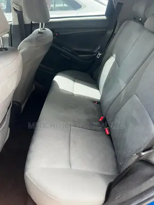 Toyota Matrix Hatchback FWD (1.8L 4cyl 5M) 2010 Blue