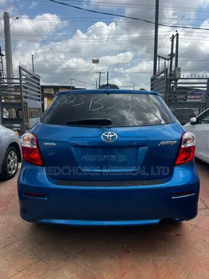 Toyota Matrix Hatchback FWD (1.8L 4cyl 5M) 2010 Blue