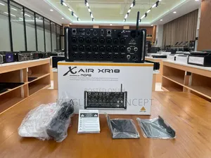 Behringer Xair Xr18 Digital Controlled Mixer