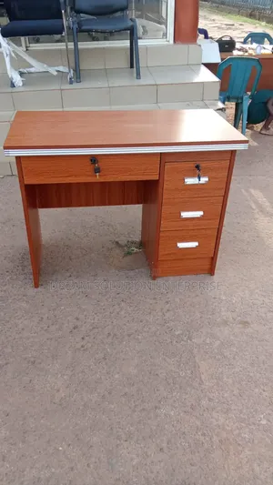 Beautiful Standard Mini Office Table