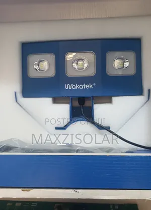 Brand New 300watts Wakatek Solar Flood Light