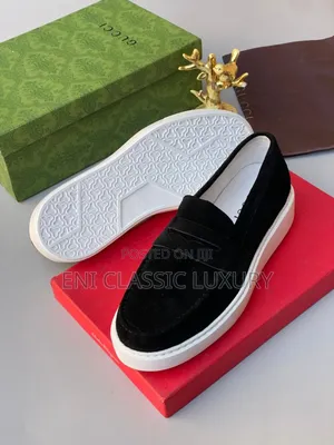Pure Quality Luxury Men's Sneakers Gucci Well Branded Package