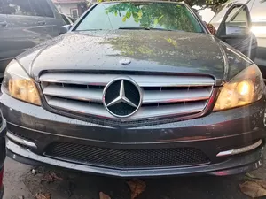 Mercedes-Benz C300 Luxury 4Matic Sedan AWD (3.0L 6cyl 7A) 2011 Gray