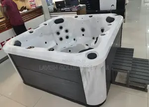 Luxury Outdoor Spa Jacuzzi